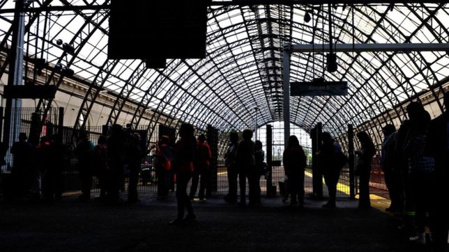 un detenido por la amenaza de bomba que paralizo al tren roca en la plata