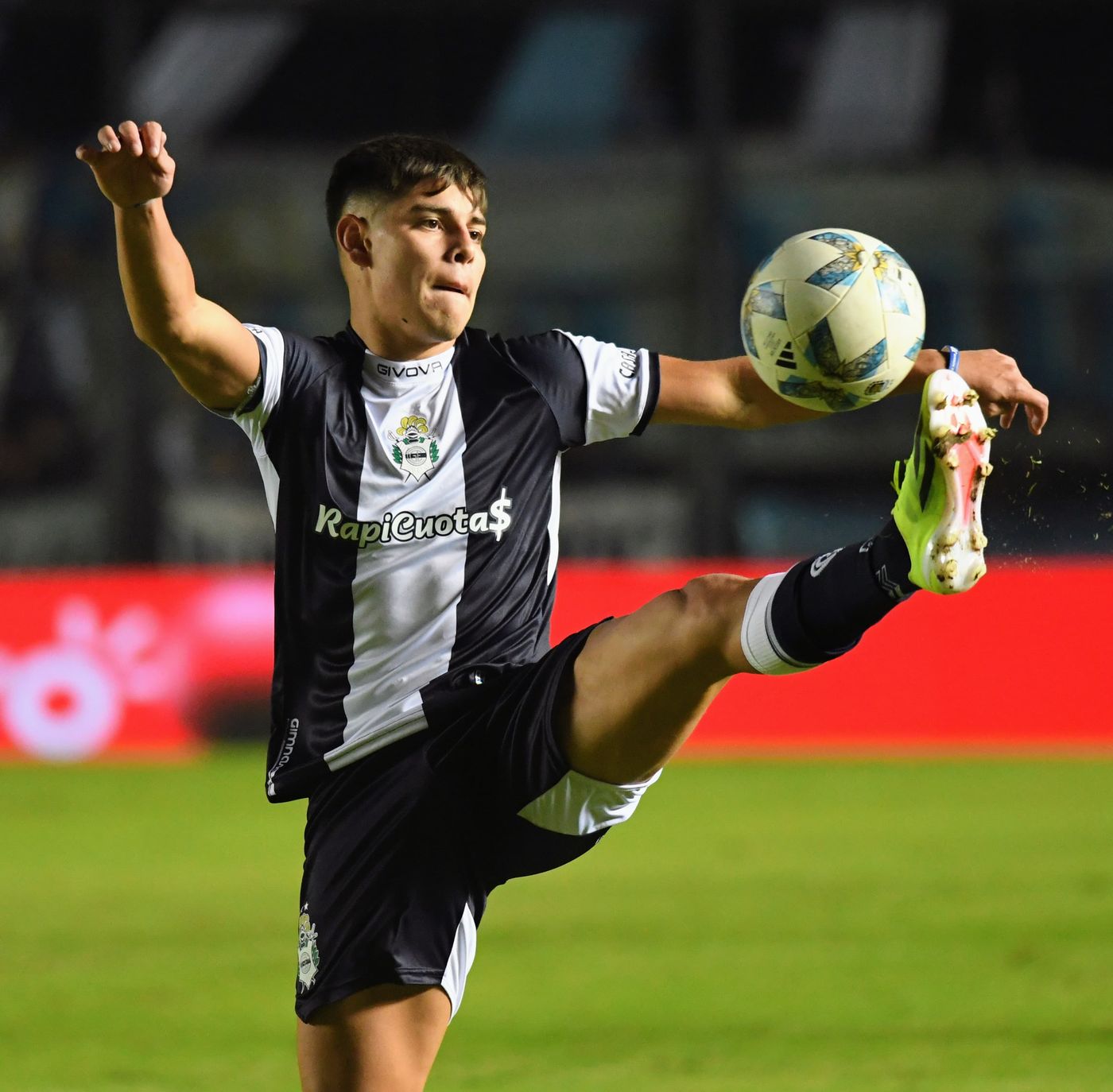 Gimnasia Atlético Tucumán Copa Argentina Benjamín Domínguez.jpeg