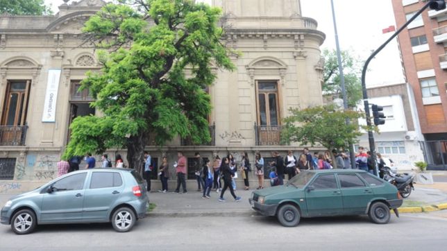 desde este lunes, la municipalidad larga su oferta de trabajo: ¿cuales son los requisitos?