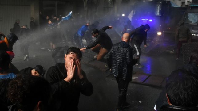 el frente de todos la plata repudio la represion policial durante la movilizacion por cfk