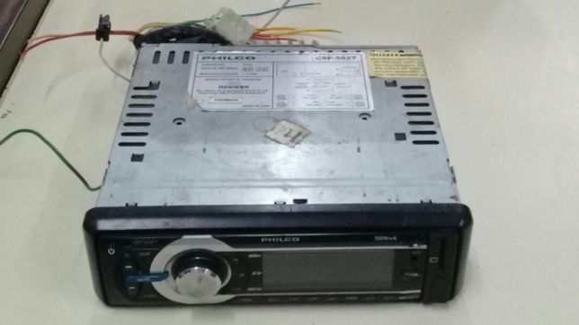 detuvo al ladron que rompio su camioneta para robarle un estereo y lo entrego a la policia