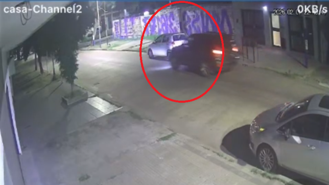 un choque a un auto estacionado en la plata desato una violenta pelea entre vecinos con denuncias y destrozos