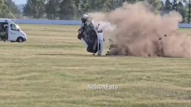 impactante vuelco y milagro en el autodromo roberto mouras