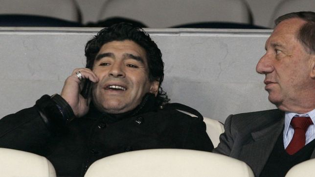 ¿como hacen la familia y los enfermeros para evitar que bilardo sepa que maradona murio?