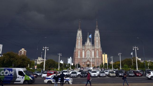 la plata fue declarada en emergencia climatica por un plazo de un ano y medio