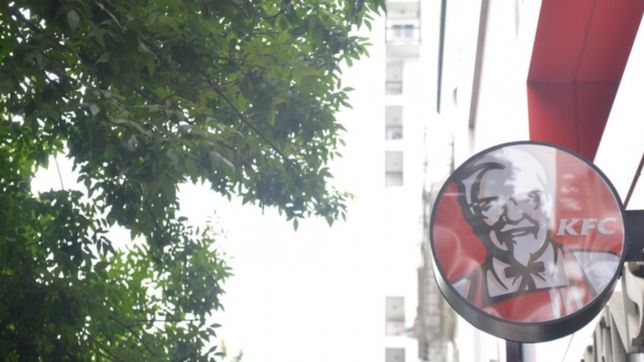 el primer local de kfc en la plata ya abrio sus puertas en pleno centro