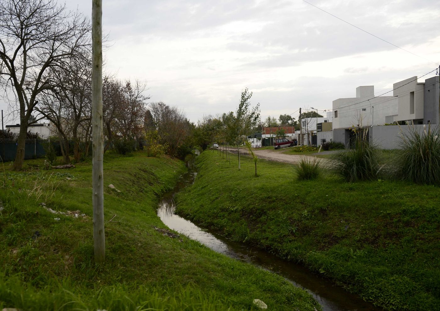 Loteos terrenos emprendimientos urbanos rotonda barrio La Cañada (1).jpg