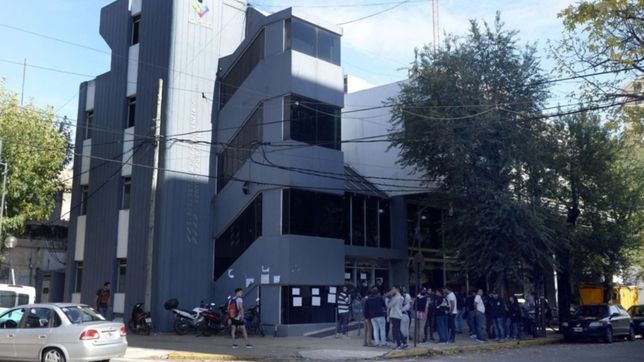 un hombre murio en 20 y 50 cuando estaba tramitando la licencia de conducir