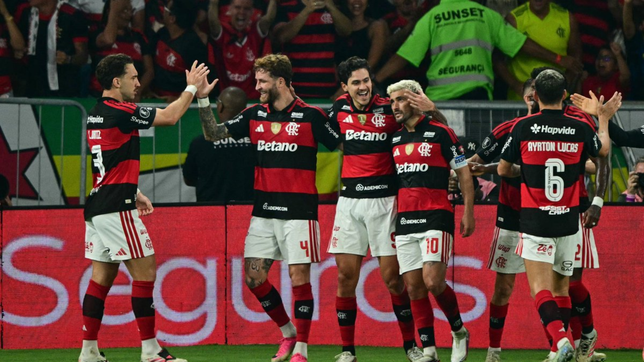 asi fue la dura lesion que sufrio una figura del flamengo a dos semanas de jugar con el pincha