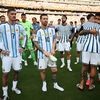 Multitudinaria junta de firmas para que se vuelva a jugar al final del Mundial entre Argentina y España