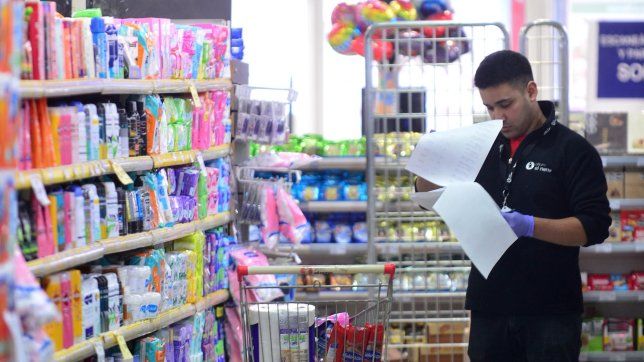 dos de cada tres personas en el conurbano ya no llegan a fin de mes