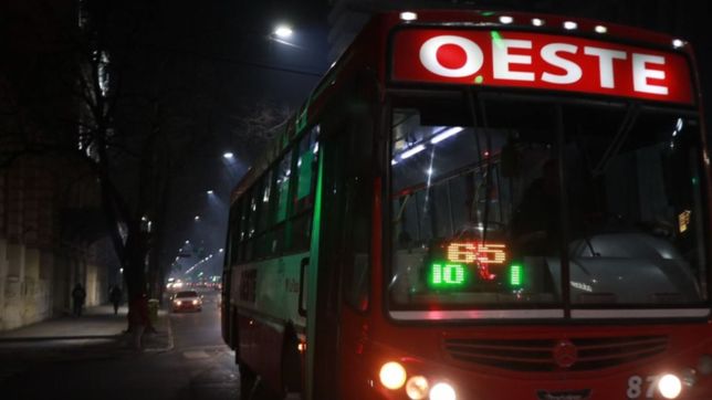 aprueban ordenanza para que los micros paren de noche en todas las esquinas de la plata