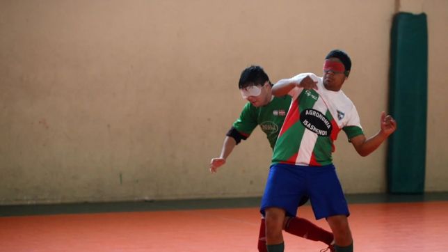 el equipo de futbol ciego del centro basko suena con la copa de oro