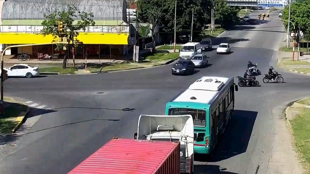 Así fue la persecución entre La Plata y Ensenada tras el escándalo en un velorio