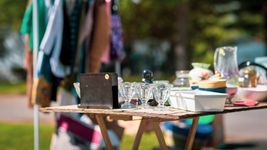 organizan una venta de garaje en una casa de la plata y liquidan todo con precios imperdibles organizan una venta de garaje en una casa de la plata y liquidan todo con precios imperdibles