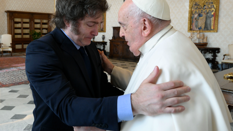 Javier Milei contó que en su última charla le pidió perdón al papa Francisco