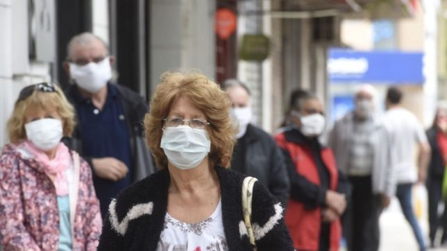 el gobierno prepara un nuevo bono para jubilados y beneficiarios de auh y planes sociales