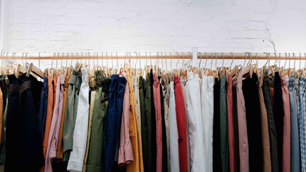El fenómeno de la moda circular que crece en La Plata: ¿cómo comprar un saco de Rapsodia a $30.000?