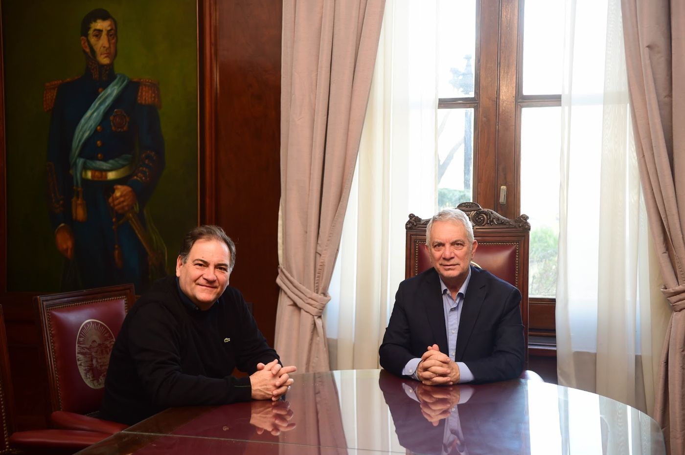 El ministro de Seguridad bonaerense Javier Alonso y el intendente Julio Alak se reunieron este martes en la Municipalidad de La Plata