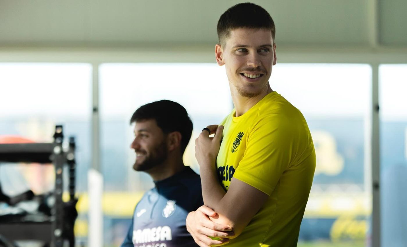 Juan Fotyh Villarreal Sonríe.jpg