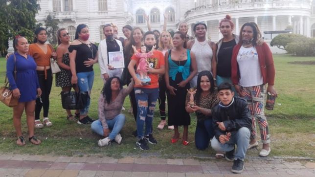 navidad en la plata: un grupo de chicas trans repartira regalos y alimentos en el centro