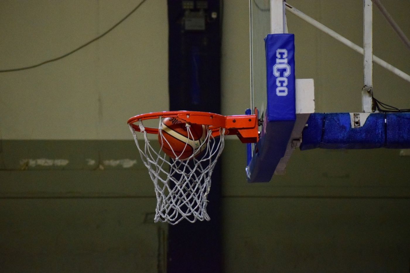 Polideportivo Gimnasia Básquet.jpg