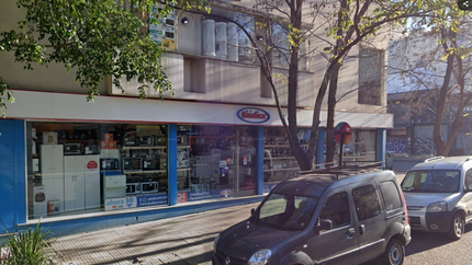 Capturaron a un chico de 16 años mientras robaba un local de Giúdice en pleno centro de La Plata