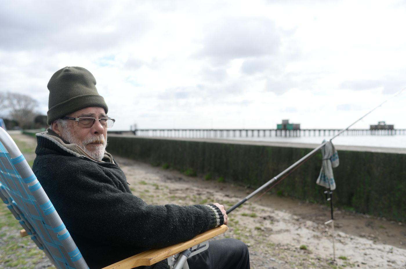 Claudio Velardo tiene 66 años, es de La Plata y desde los 5 años su gran pasión es la pesca. Claudio Velardo tiene 66 años, es de La Plata y desde los 5 años su gran pasión es la pesca.