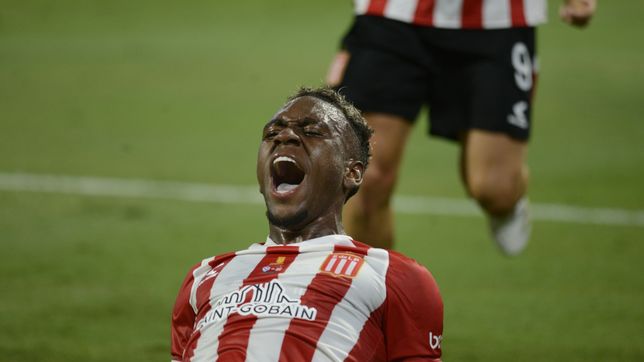 asi fue la esperada presentacion de manyoma como nuevo jugador del colorado rapids