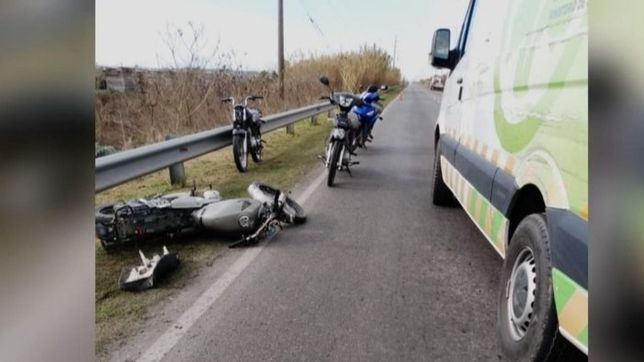 grave accidente en berisso: un motociclista choco contra un camion y debio ser internado