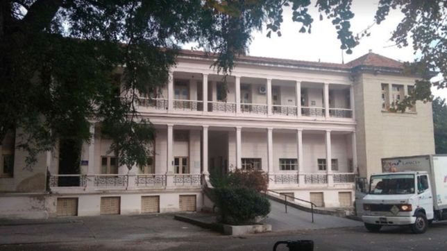 trompadas, tension y misterio en un hospital de la region: fue muy sorpresivo