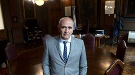 lopez armengol encabezara la columna de la plata en la marcha por la educacion publica lopez armengol encabezara la columna de la plata en la marcha por la educacion publica
