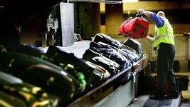 se levanto el paro de maleteros en aeroparque y ezeiza y se normalizan los vuelos se levanto el paro de maleteros en aeroparque y ezeiza y se normalizan los vuelos