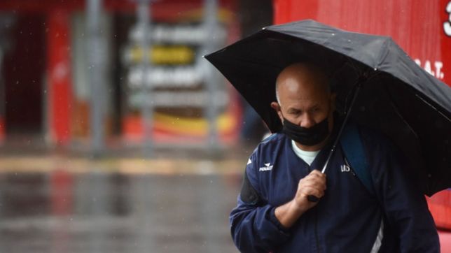 un temporal atraveso la plata pero se mantiene el alerta: como seguira el clima