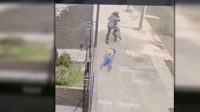 atacan y arrastran a una mujer para robarle a pocas cuadras de una comisaria de la plata