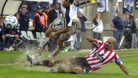 El agónico empate de Sánchez Prette el día que desaparecieron las pelotas y el triunfazo con uno menos