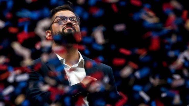 fanatico de gorosito y maradona, el lado futbolero del nuevo presidente de chile