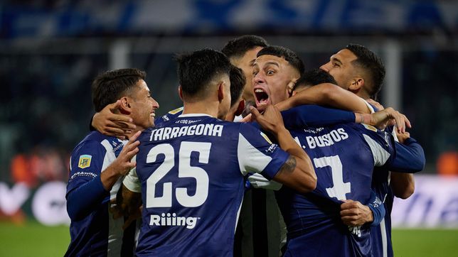 gimnasia volvio a enfrentar a un rival abatido y lo levanto