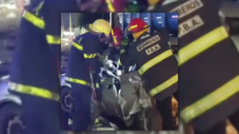 fuerte choque en la avenida 44: bomberos rescataron a una persona atrapada y hay cuatro heridos fuerte choque en la avenida 44: bomberos rescataron a una persona atrapada y hay cuatro heridos