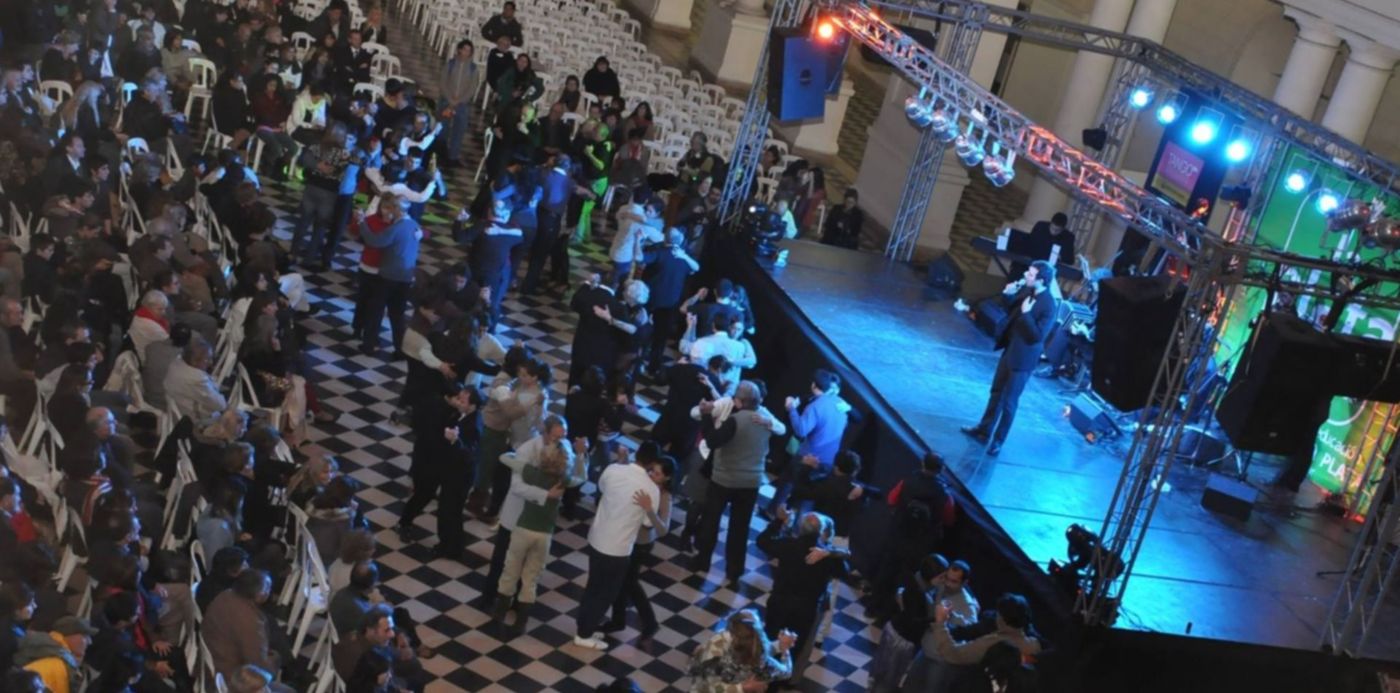 1555392911913.jpg?scaleY=1&ow=1500&y=73&width=1484&height=742&scaleX=1&x=10&rotate=0&oh=1002&&cw=1920&ch=950