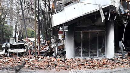 ¿Cómo es la técnica que se usará para tirar abajo el depósito incendiado en La Plata?