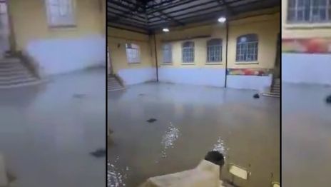 El impactante video del Colegio Albert Thomas inundado en La Plata