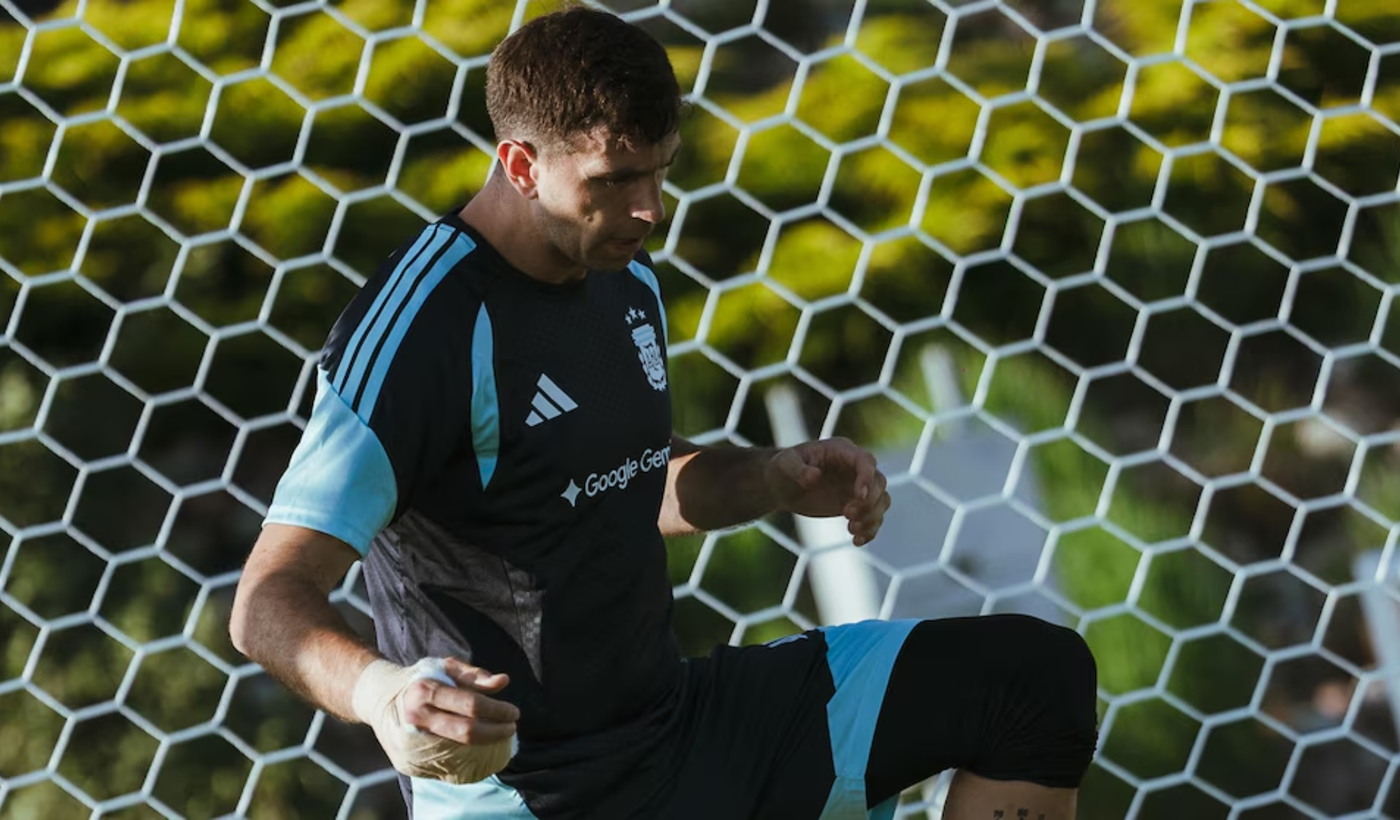 Entrenamiento Selección argentina Dibu Martínez