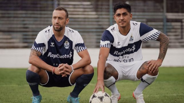 a 26 anos del 6 a 0 a boca, gimnasia presento nuevas camisetas en homenaje a la goleada