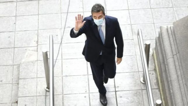 massa llego a olivos y se reune con alberto fernandez para definir sus primeras medidas