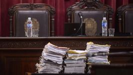 juzgan en la plata a un hombre por el doble femicidio de una madre y su hija juzgan en la plata a un hombre por el doble femicidio de una madre y su hija