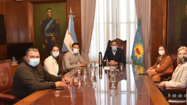 metido en la campana, garro recibio a precandidatos de juntos de ensenada