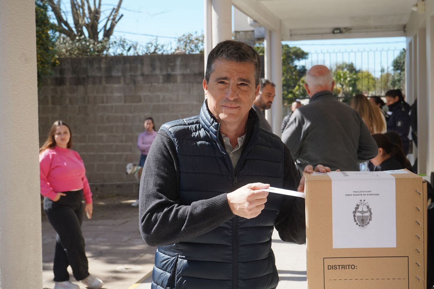 Juan Pablo Allan votando Elecciones LEgislativas 2025