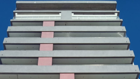 Identificaron a la joven que fue hallada sin vida en un un edificio de La Loma e investigan si se quitó la vida