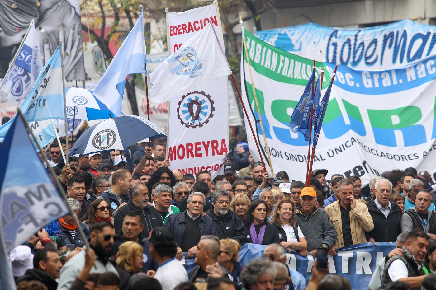 La CGT convocó a otra movilización por el Día del Trabajador este miércoles y estará presente Axel Kicillof